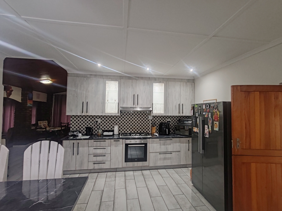 3 Bedroom Property for Sale in Windsor Park Eastern Cape